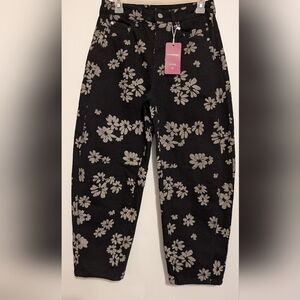 Floral Black Barrel Jeans Women's Med Gray Flowers Boutique New